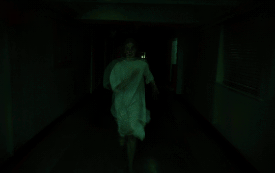 The Descent Shauna Macdonald le nouvel an est tout proche cours.gif, déc. 2022