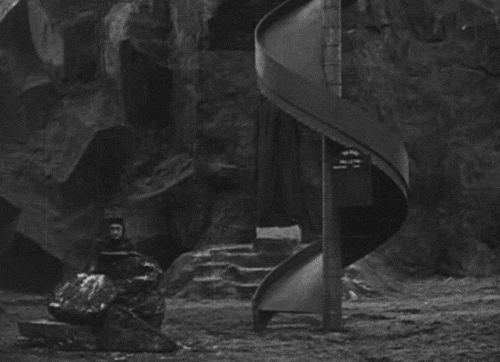 The Haunted House, Malec chez les fantomes,1921, Buster Keaton le toboggan.gif, juil. 2021