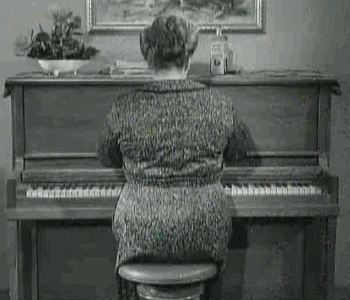 The aunt Bea bump piano musique.gif, janv. 2022