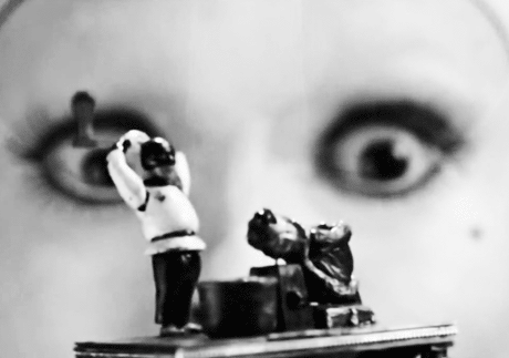 Through the Looking Glass décapitation automate.gif, déc. 2019