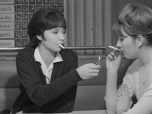 Vivre sa vie de fumeuse 1962 Anna Karina Jean-Luc Godard.gif, janv. 2020