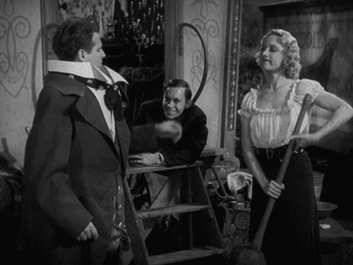 Wallace Ford, Leila Hyams, and Johnny Eck in Tod Browning's Freaks 1932 le coup de massue.gif, oct. 2020