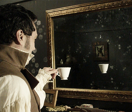 What We Do in the Shadows (2014) Directed by Jemaine Clement and Taika Waititi vampire café.gif, nov. 2021