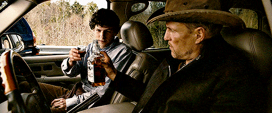 Zombieland one and done bonne année alcool et surtout la santé.gif, janv. 2023
