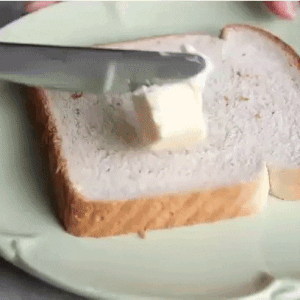 le beurre froid sur la tartine de pain.gif, avr. 2021