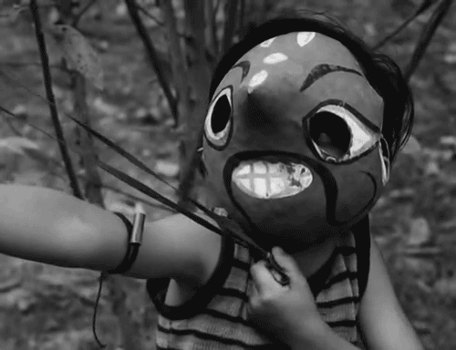 le monde d'apu enfant masque.gif, sept. 2019