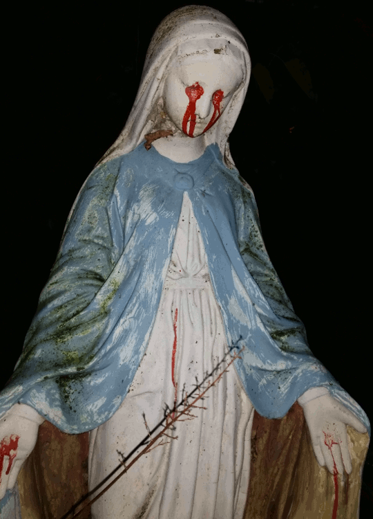 les larmes de sang de la vierge Marie.gif, juil. 2020