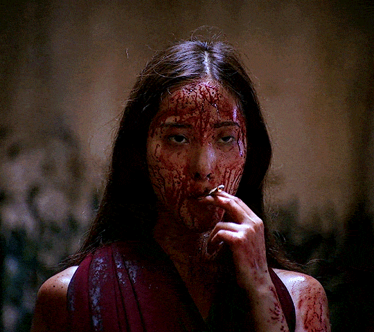 Charada Imraporn (Piglet) อาทิตย์อัสดง After Dark (2020-2021) fume c'est Halloween