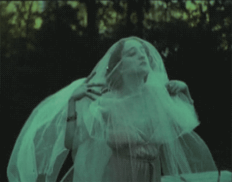 l'actrice italienne Lyda Borelli dans le film muet fantastique Rapsodia Satanica réalisé par Nino Oxilia et sorti en 1917 Faust retrouver sa jeunesse en renonçant à l'amour