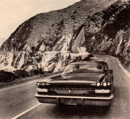 1960_Pontiac_Bonneville.jpg