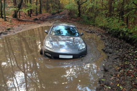 Andre Wisdoms Porsche Panamera l'automne de l'automobile.jpg, oct. 2022