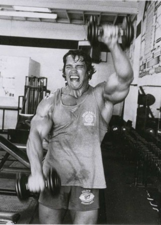 Arnold_Schwarzenegger_pleurs.jpg