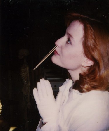 Gillian Anderson on the set of The X-Files.jpg
