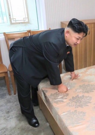Kim_Jong-un_matelas_sieste_bonne_nuit_Coree_du_nord.jpg