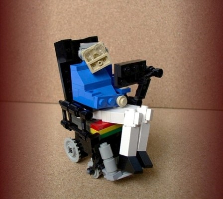 Steven_Hawking_lego.jpg
