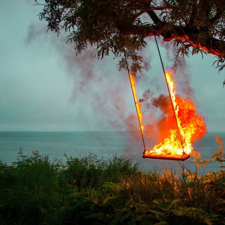 balançoire en feu.jpg