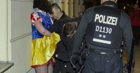 blanche neige police les violences faites aux femmes.jpg