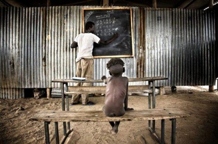 ecole_afrique_noir_alphabetisation_apprendre_pauvrete.jpg