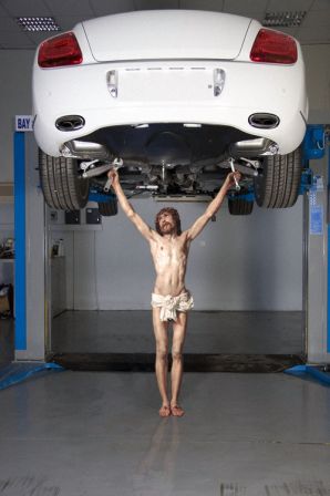 jesus_garagiste_paques_panne_depannage_biomed_voiture_machine_sterilisation.png