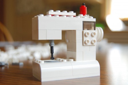 machine à coudre lego.jpg