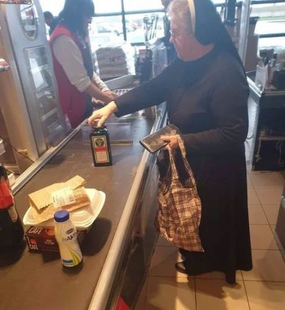 nonne apéro.jpg