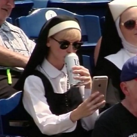 nonne bière Jésus en facetime.jpg