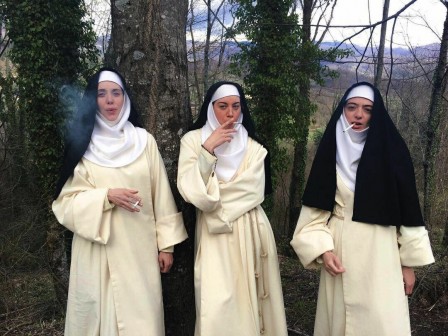 nonne_pause_cigarette.jpg
