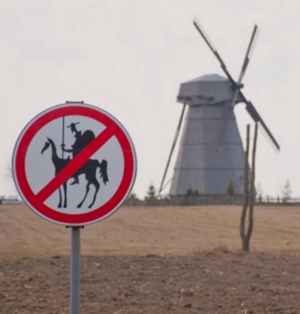 panneau interdit aux don quichotte.jpg