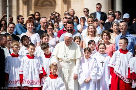 pape jeu télévisé du vatican le nouveau buzzer.jpg