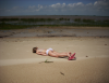 plage_absurde.png