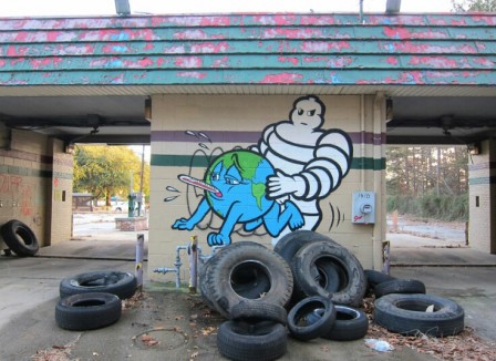 pneu_michelin_recyclage_planete_ecologie_street_art.jpg