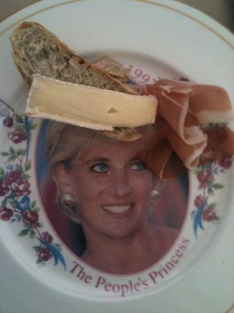 princesse_Diana_roi_reine_bon_appetit_DF.jpg