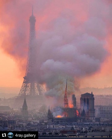 tour Eiffel en feu.jpg