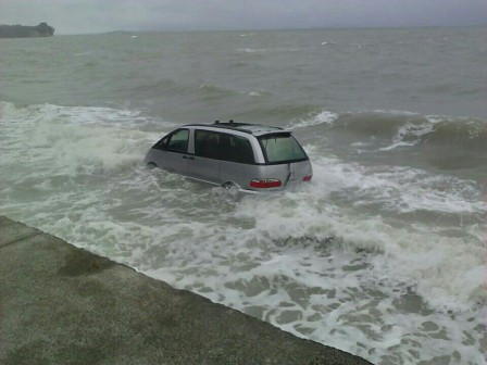 voiture on allait au bord de la mer.jpg