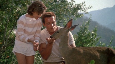 Alyssa Milano Arnold Schwarzenegger Commando 1985 Bambi contre Terminator