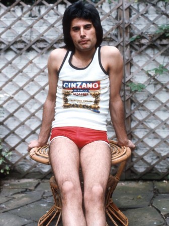 Freddie Mercury Cinzano queen de l'apéro.jpg, déc. 2022