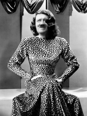 Jane Greer C 1946 by Everett les scandaleuses Hitler dans sa robe léopard.jpg, août 2021