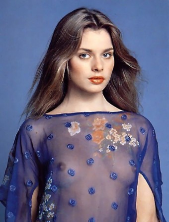 Nastassja Kinski seins.jpg, oct. 2022