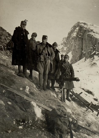 Austro-Hungarian soldiers in the Alps 1916-17 guerre montagne.jpg, fév. 2020