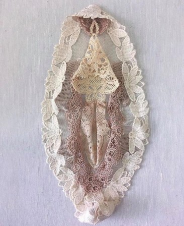 Jelena Karleuša dentelle.jpg