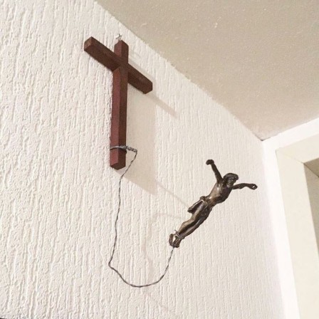 Jésus et le saut à l'élastique.jpg