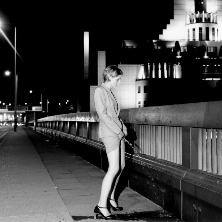 Sophy Rickett Vauxhall Bridge 1995 pisser.jpg