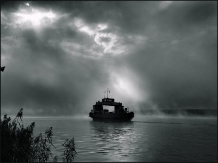 Alexander Criz Samohvalov le bateau percé.jpg