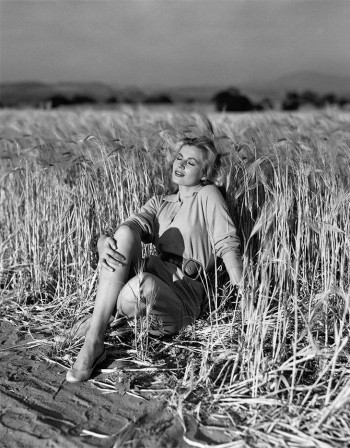 André de Dienes Anita Ekberg 1955.jpg