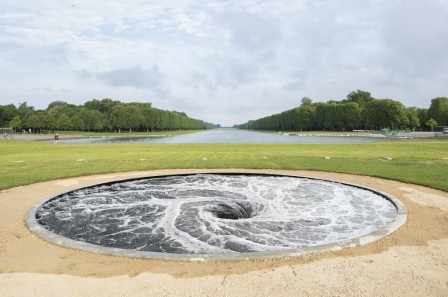 Anish_Kapoor_tempete_sur_Versailles_cyclone.jpg