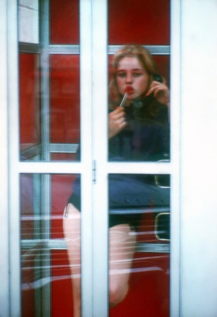 Bert Stern Sue Lyon during the filming of Lolita 1961.jpg