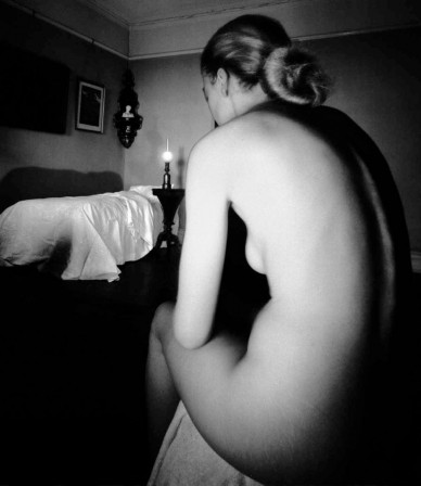 Bill_Brandt_la_petite_chambre.jpg