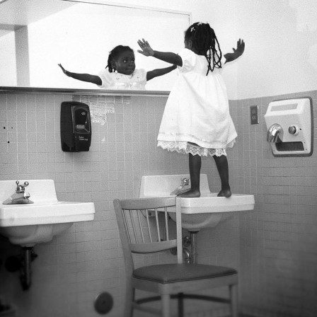 Clifton Henri 1979 USA fille noire les ailes.jpg