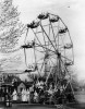 Des_membres_du_Ku_Klux_Klan_sur_une_grande_roue_1926.jpg