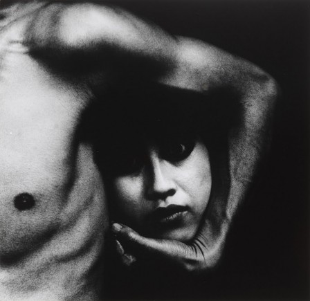 Eikoh_Hosoe_tete_depart_bowling.jpg